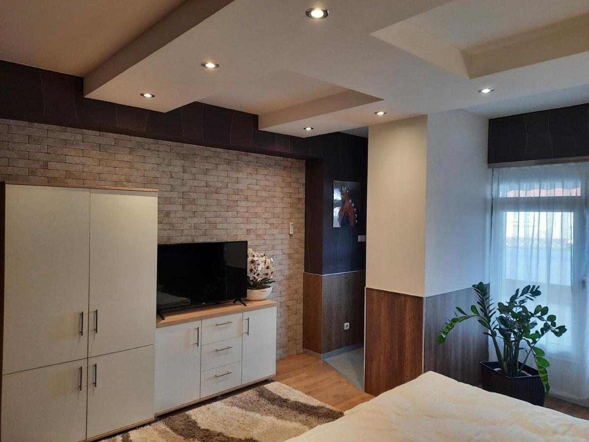 Fenyo Apartman Daire Nagykáta Dış mekan fotoğraf